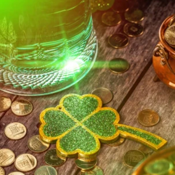 Meet your Poshers, Los Carmenatty - Picture 6 of 16